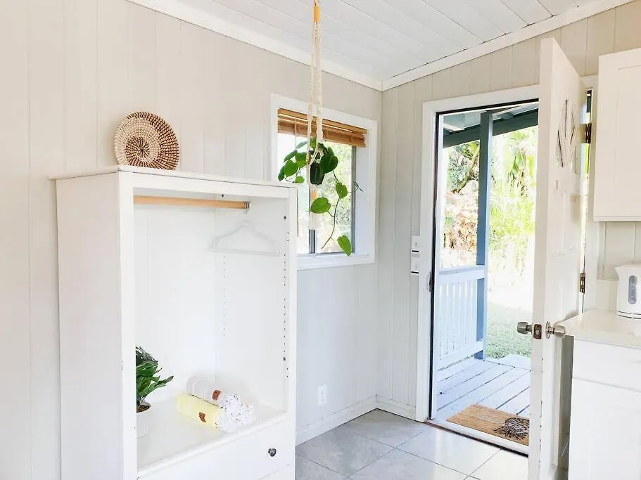Апартаменты Pineapple Studio, Kitchenette, Private Lanai Кио